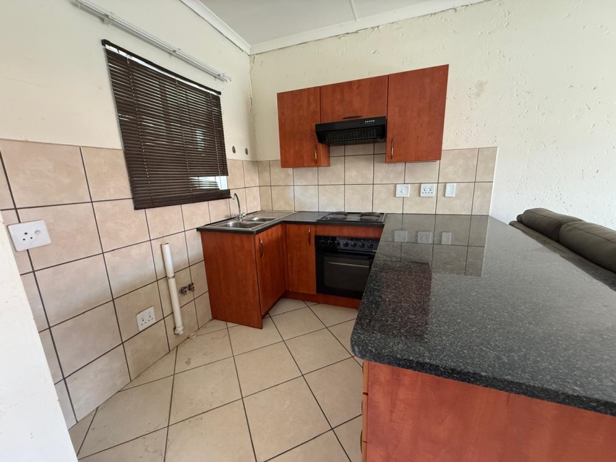 2 Bedroom Property for Sale in Waterval East North West